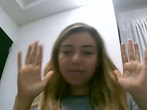 VittoriaTaylor online show from May 2026 01:14:02 AM