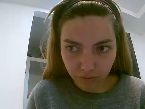 VittoriaTaylor online show from February 2026 04:04:02 PM