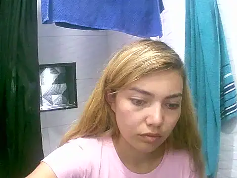 VittoriaTaylor online show from February 2026 09:02:02 PM