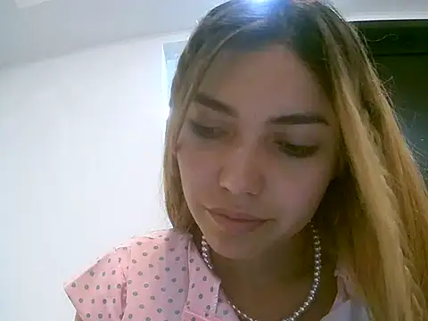 VittoriaTaylor online show from February 2026 07:14:02 PM