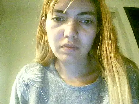 VittoriaTaylor online show from October 2025 04:56:02 AM