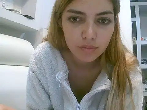 VittoriaTaylor online show from February 2026 03:18:02 AM