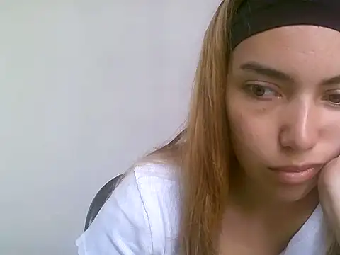 VittoriaTaylor online show from February 2026 02:59:01 PM