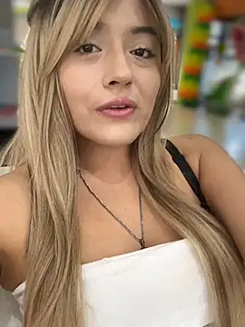 Snapshot of monicavictoria1301 chatting on June 2026 10:35:02 AM monicavictoria1301 online show from June 2026 10:35:02 AM