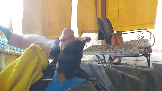 bwcbeat83 online show from April 2026 08:45:01 PM