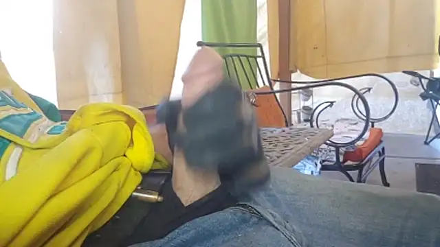 bwcbeat83 online show from February 2026 12:00:02 AM