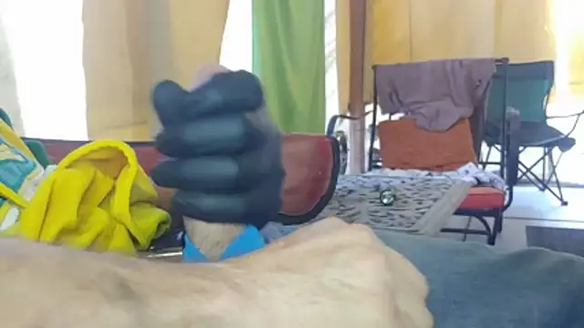 bwcbeat83 online show from February 2026 11:27:02 PM