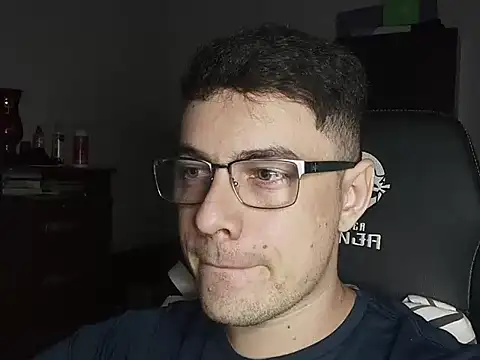 Dyllan   online show from October 2025 01:37:02 AM