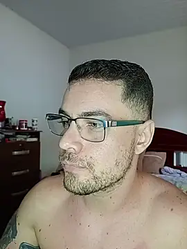 Snapshot of Dyllan__ chatting on May 2026 02:24:02 PM Dyllan online show from May 2026 02:24:02 PM