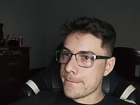 Dyllan   online show from October 2025 01:39:01 AM