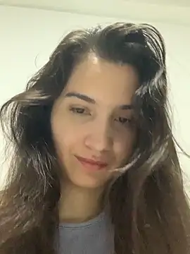 Bella still online show from November 2025 01:16:02 PM