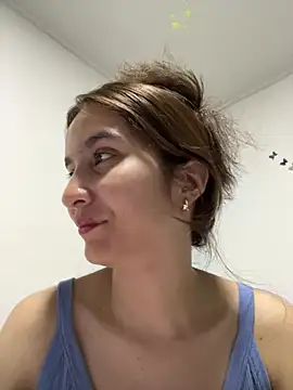Snapshot of Bella_still chatting on July 2026 01:12:02 AM Bella still online show from July 2026 01:12:02 AM