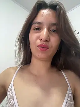 Bella still online show from April 2026 01:48:01 PM