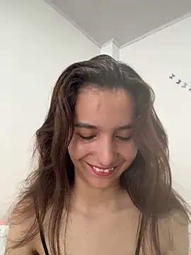 Bella still online show from April 2026 01:50:01 PM