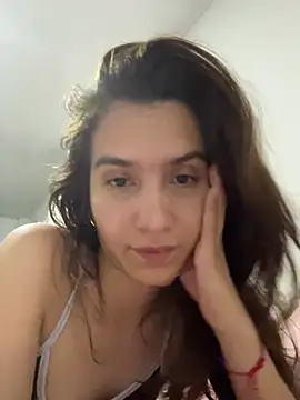 Bella still online show from April 2026 01:34:02 AM