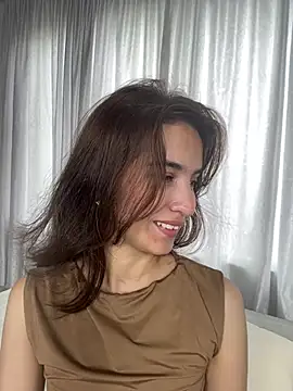 Snapshot of Bella_still chatting on July 2026 01:37:01 PM Bella still online show from July 2026 01:37:01 PM