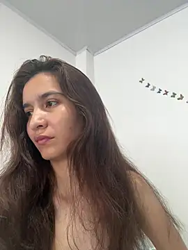 Bella still online show from February 2026 01:44:02 PM