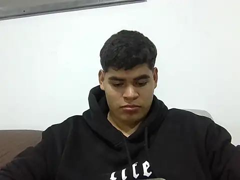 Snapshot of Jumi_777 chatting on October 2025 11:28:02 PM Jumi 777 online show from October 2025 11:28:02 PM