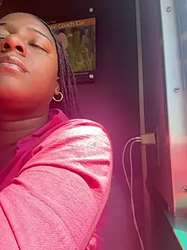 xoxoHotCoCo online show from April 2026 04:42:02 PM