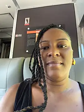 xoxoHotCoCo online show from May 2026 09:16:02 PM