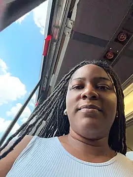 xoxoHotCoCo online show from June 2026 06:25:02 PM