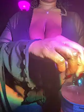 xoxoHotCoCo online show from February 2025 03:50:01 AM