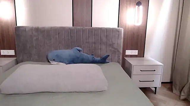 Snapshot of mystiksirenn chatting on November 2025 01:23:01 PM mystiksirenn online show from November 2025 01:23:01 PM