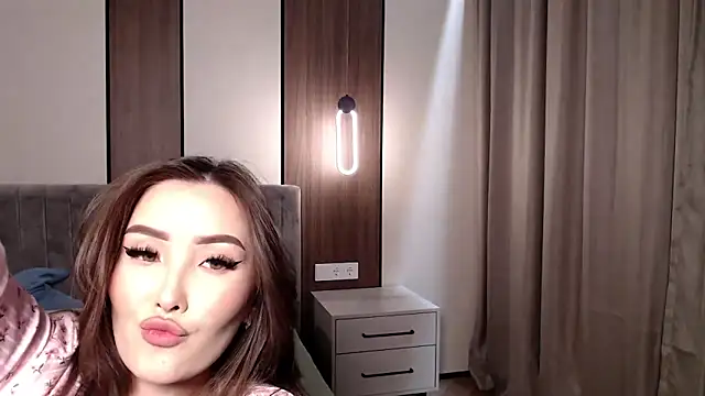 Snapshot of mystiksirenn chatting on November 2025 04:00:01 PM mystiksirenn online show from November 2025 04:00:01 PM