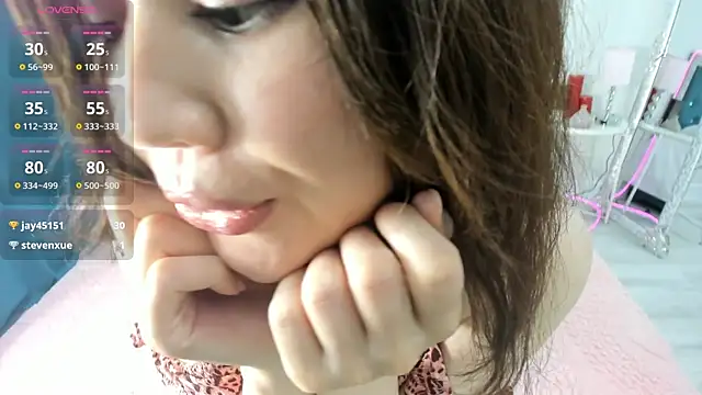 novaaskyy online show from May 2026 02:45:01 PM