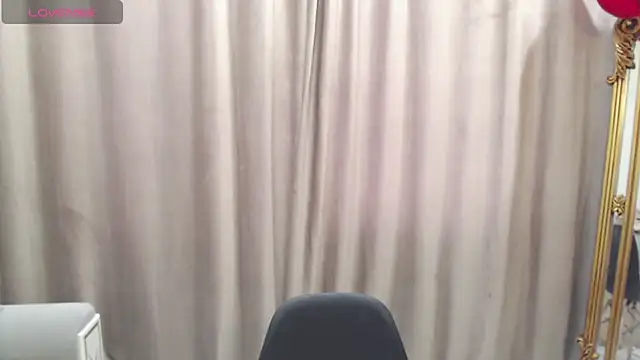 Snapshot of newfrommacau chatting on December 2025 03:40:01 AM newfrommacau online show from December 2025 03:40:01 AM