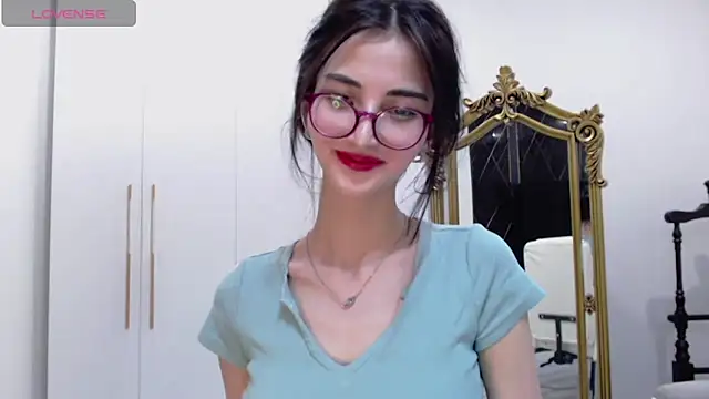 Snapshot of newfrommacau chatting on February 2026 03:31:02 PM newfrommacau online show from February 2026 03:31:02 PM