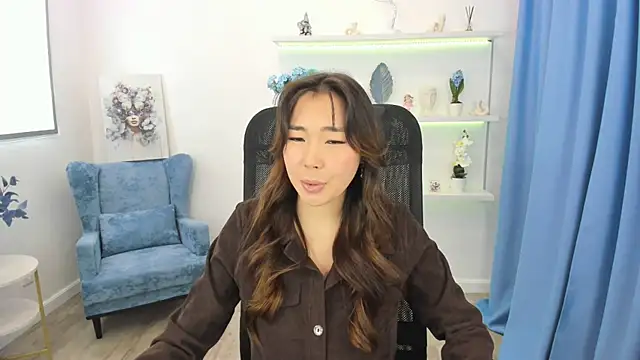 AnnaReyla online show from October 2025 11:34:02 AM