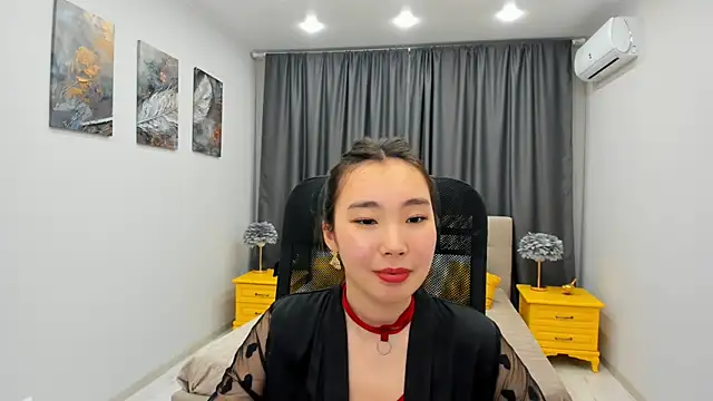 AnnaReyla online show from February 2025 04:44:01 PM
