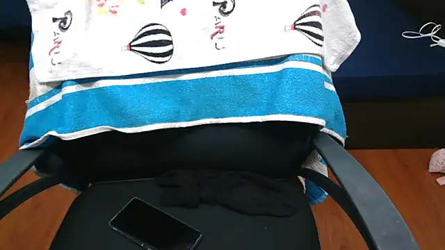 Snapshot of LovelyRosy chatting on October 2025 12:34:02 AM LovelyRosy online show from October 2025 12:34:02 AM