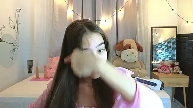 SERAFINA  online show from December 2025 11:31:01 AM