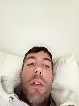 Snapshot of Yeray01 chatting on February 2026 08:21:01 PM Yeray01 online show from February 2026 08:21:01 PM