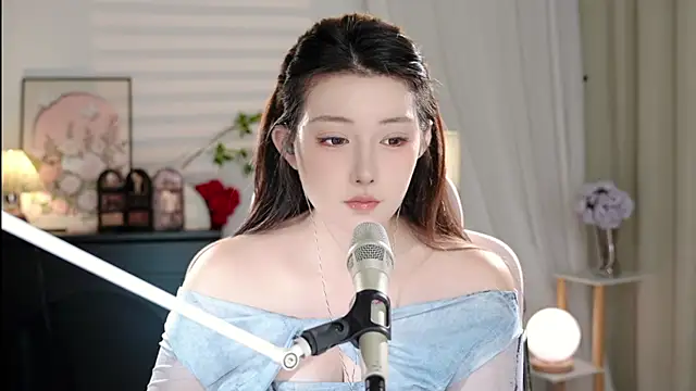 Dou-Dou-er online show from October 2025 01:02:01 PM