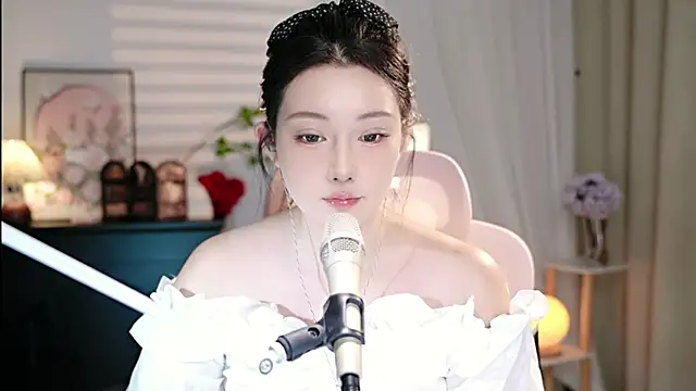 Dou-Dou-er online show from October 2025 12:07:02 PM