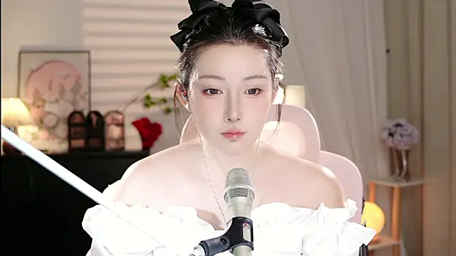 Dou-Dou-er online show from October 2025 12:51:01 PM