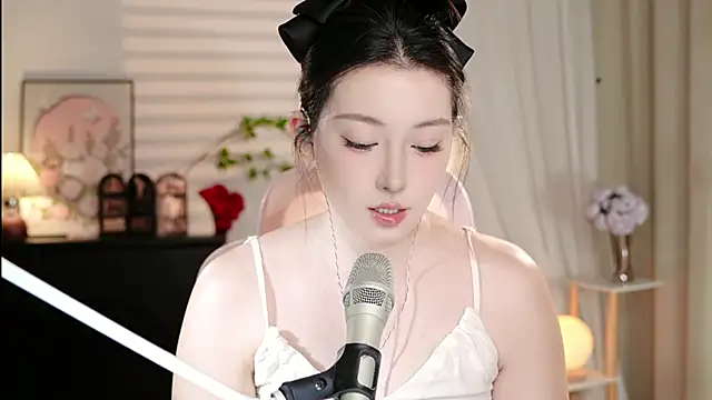 Dou-Dou-er online show from October 2025 12:57:02 PM