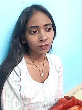 Snapshot of Divya-2007 chatting on February 2025 02:33:02 AM Divya-2007 online show from February 2025 02:33:02 AM