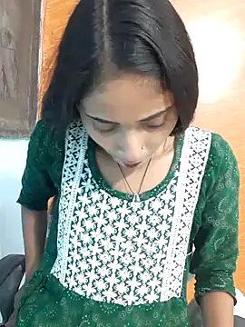 Snapshot of Divya-2007 chatting on February 2025 11:17:01 AM Divya-2007 online show from February 2025 11:17:01 AM