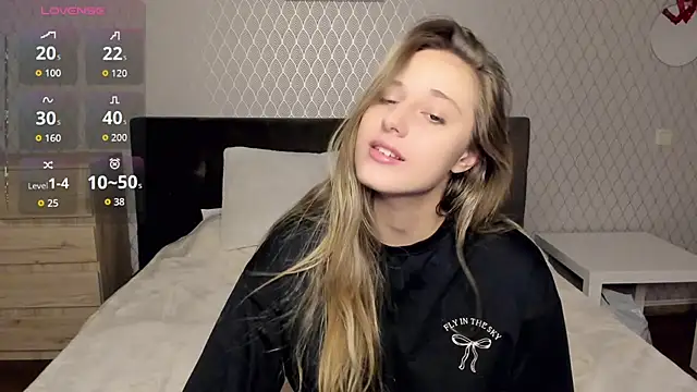 blondyriss online show from October 2025 06:30:02 PM