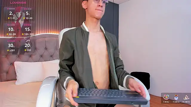 Cum hunters online show from October 2025 07:27:02 PM