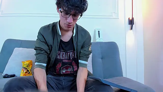 Cum hunters online show from February 2026 03:24:02 AM