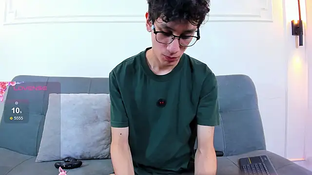 Cum hunters online show from May 2026 03:20:02 AM