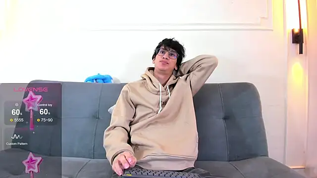 Snapshot of Cum_hunters chatting on July 2026 03:07:01 AM Cum hunters online show from July 2026 03:07:01 AM