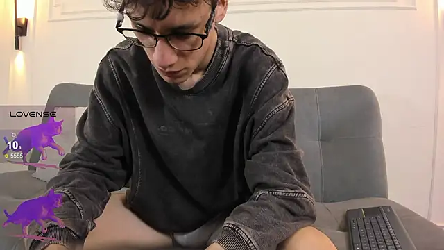 Cum hunters online show from March 2026 03:24:01 AM