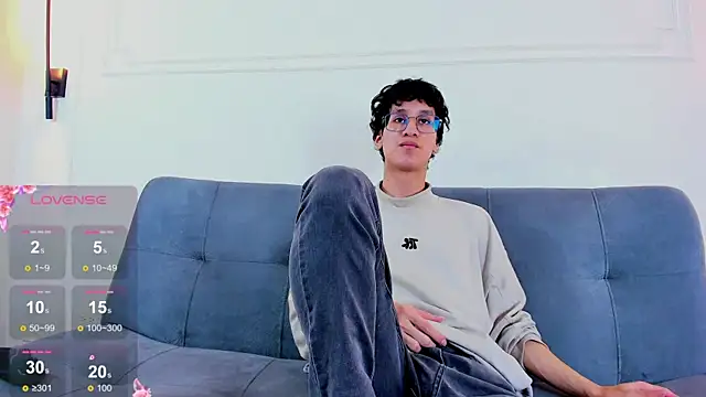 Snapshot of Cum_hunters chatting on June 2026 03:29:02 AM Cum hunters online show from June 2026 03:29:02 AM