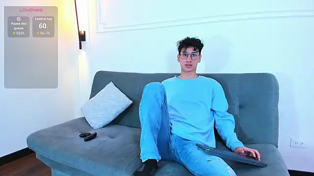 Cum hunters online show from November 2025 03:22:01 AM